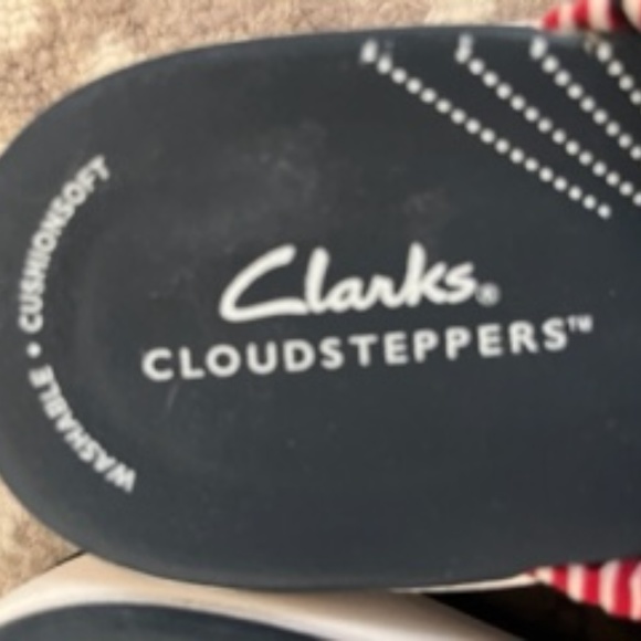 Clarks flip flops - Picture 6 of 7